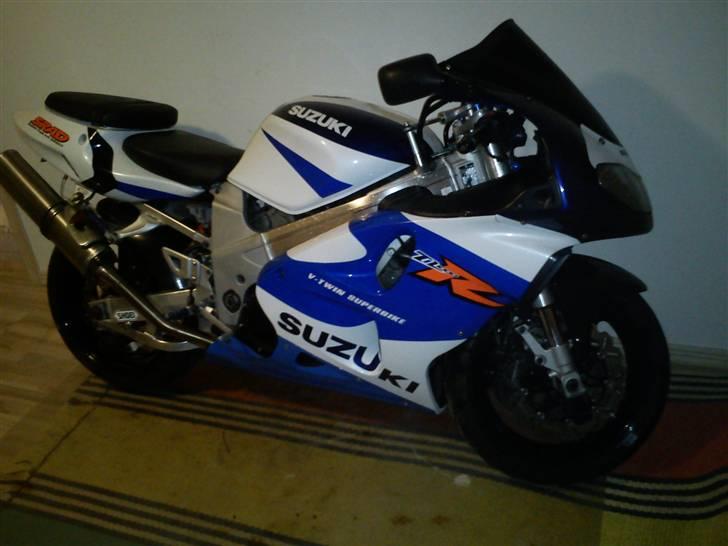 Suzuki TL1000R solgt  - Vinterhi i kælderen, kom glad forår og sommer..SNART billede 8