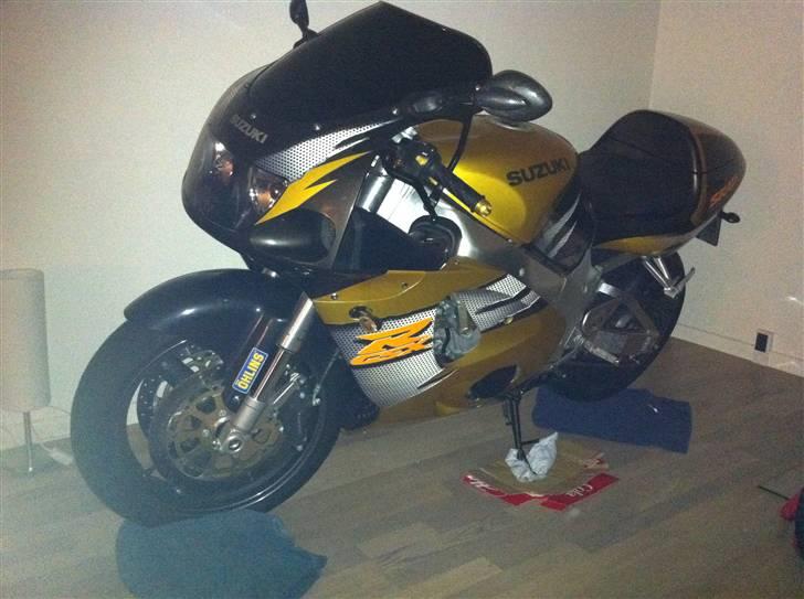 Suzuki Gsxr 750 T Srad billede 2