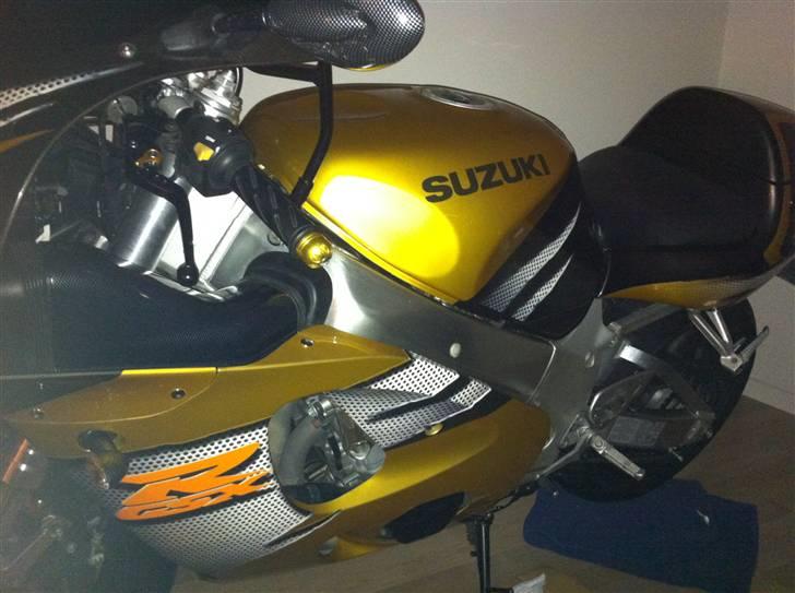Suzuki Gsxr 750 T Srad billede 3