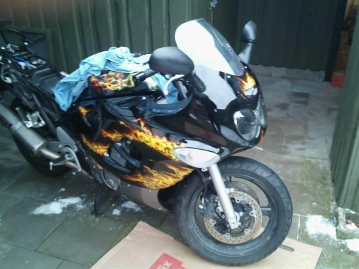 Suzuki GSX 750 F billede 3