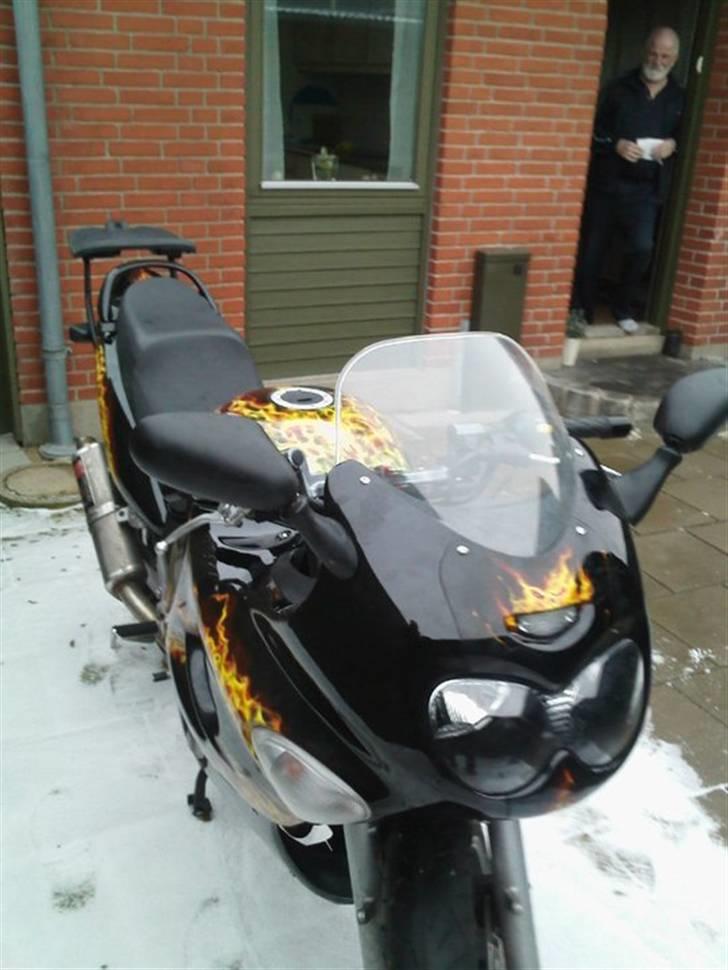 Suzuki GSX 750 F - ikke mig men min far på billedet.... billede 4