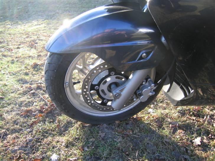 Suzuki Burgman 400 K8 billede 5