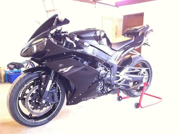 Yamaha R1 Stjålet  billede 1