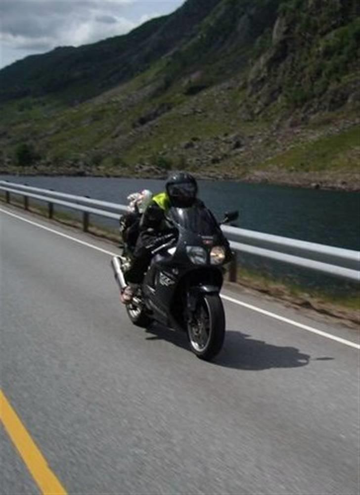 Yamaha YZF 750 R - Norge 2010 billede 2