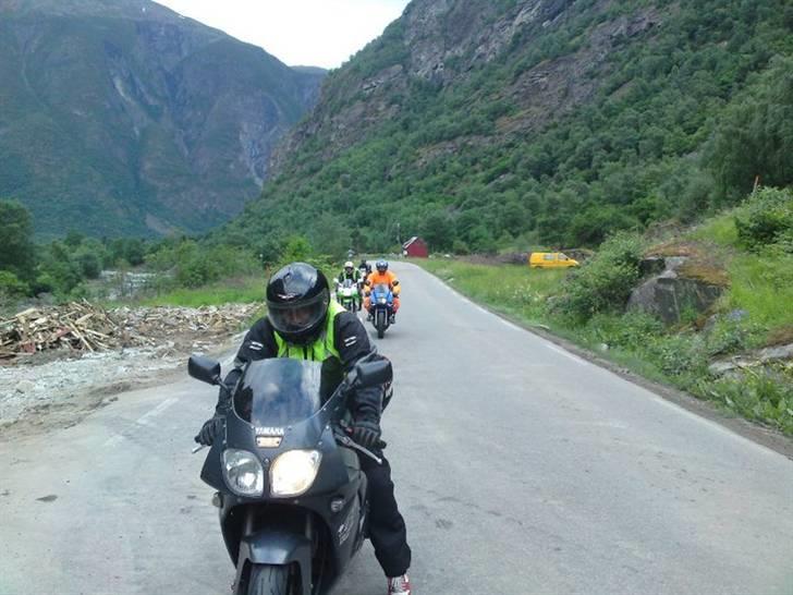 Yamaha YZF 750 R billede 9