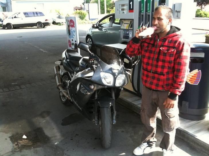 Yamaha YZF 750 R - Li´ hentet den.. billede 10