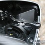Yamaha YZF R1