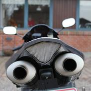 Yamaha YZF R1