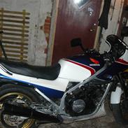 Honda vf 750 f