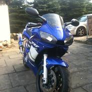 Yamaha R6