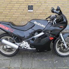 Suzuki GSXR 250 / Tidligere motorcykel /