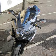 Suzuki GSX-R 750