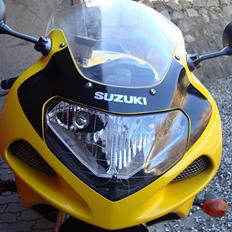 Suzuki GSX R 750