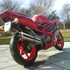 Honda cbr f2