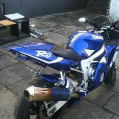 Yamaha R6