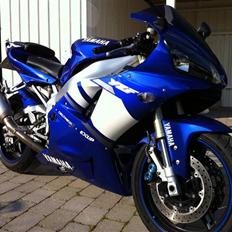 Yamaha yzf R1