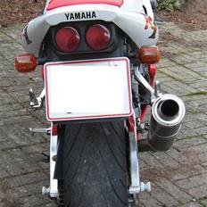 Yamaha r1 (SOLGT)