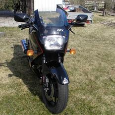 Kawasaki GPX 750R