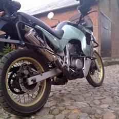 Honda XL600V