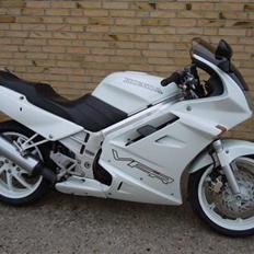 Honda VFR 750 F