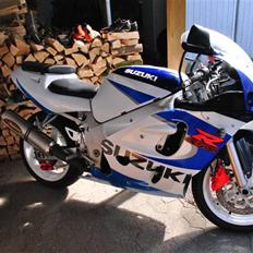 Suzuki GSXR 600 -TILSALG-