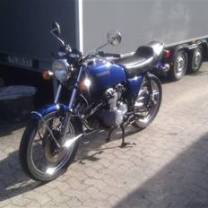 Honda CB 400 F