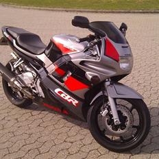 Honda CBR 600 F2