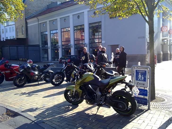 Honda CB1000RA - Venter på at køre på lørdagstur. billede 3