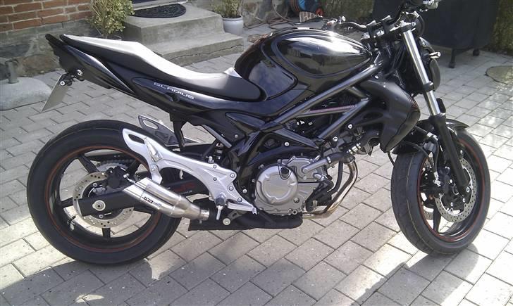 Suzuki SFV 650 Gladius K9 billede 2