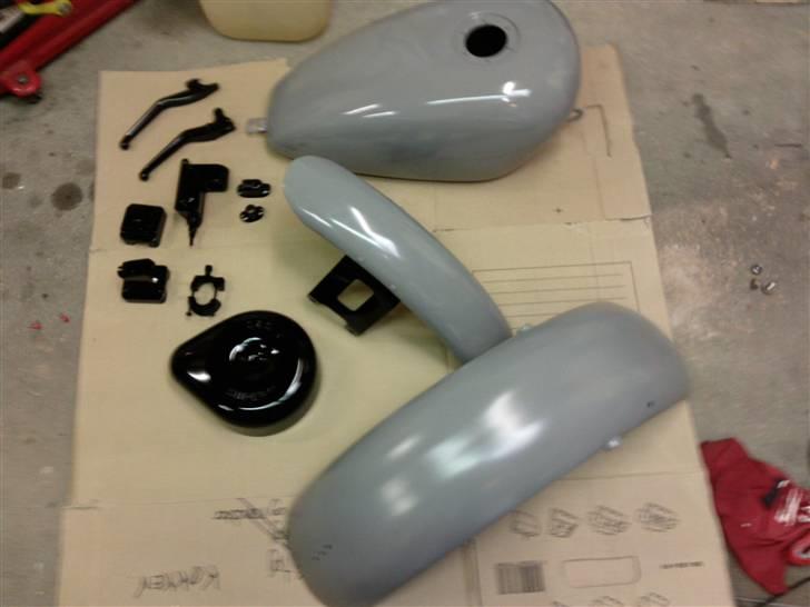 Harley Davidson FX 1200 Super Glide (solgt) - Stumperne er endelig tilbage fra maleren..;o) billede 19