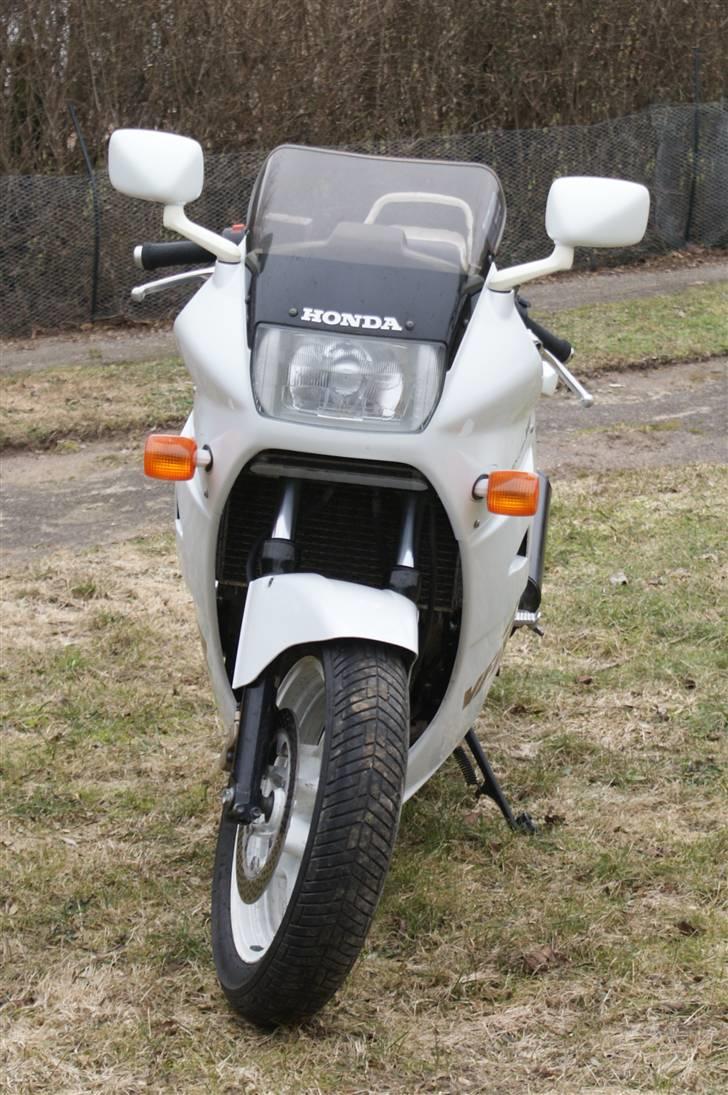 Honda VFR 750 F billede 4