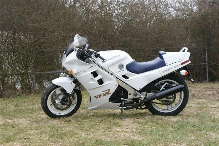 Honda VFR 750 F billede 7
