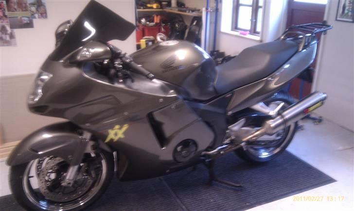 Honda Cbr1100xx Blackbird (solgt) billede 18