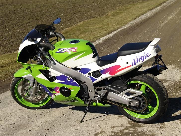Kawasaki ZXR 400 billede 4