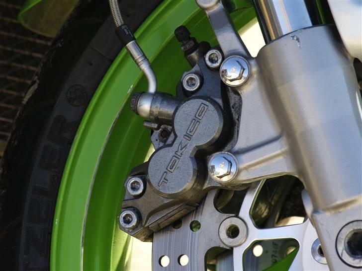 Kawasaki ZXR 400 billede 8