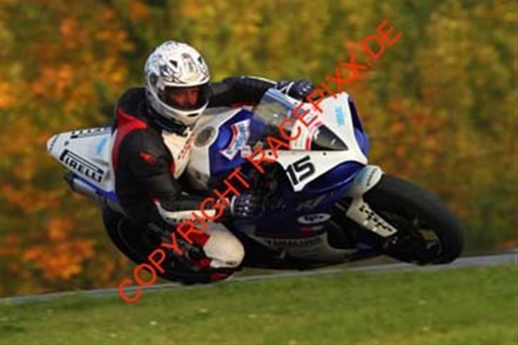 Yamaha r1 billede 16