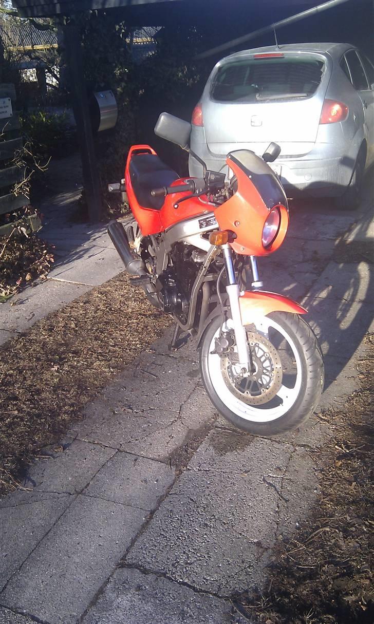 Suzuki GS500 - Kameraet har desærre forvrænget den røde farve billede 8