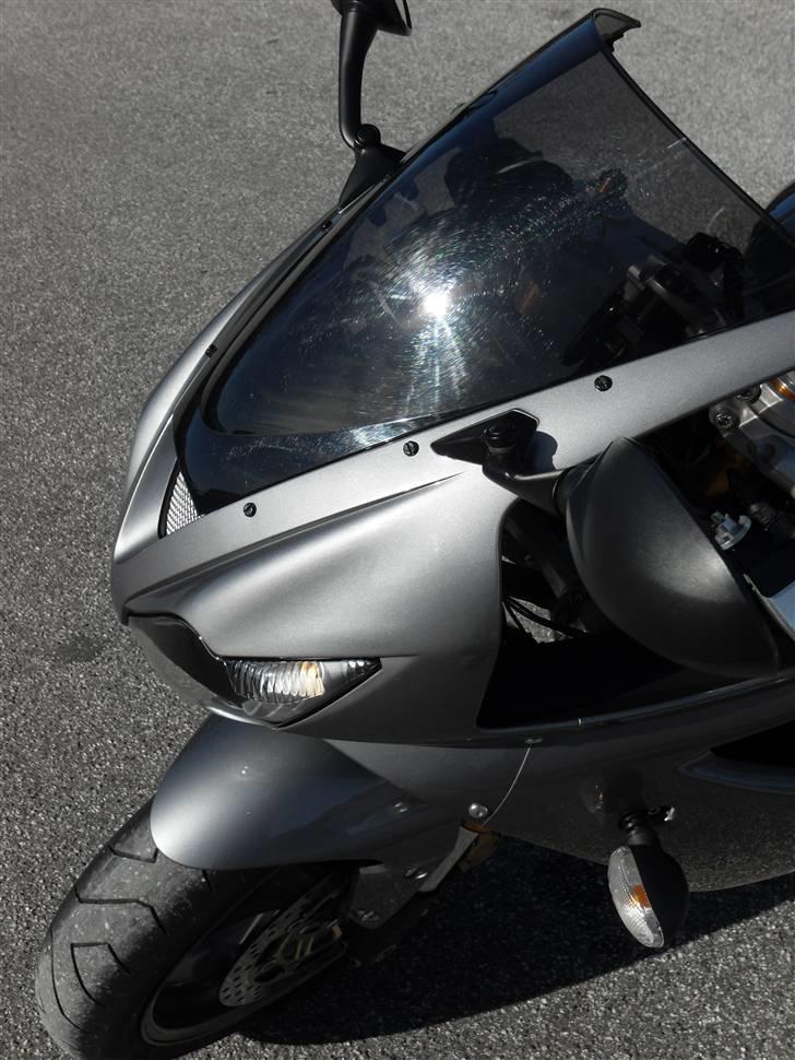 Triumph Daytona 675 (SOLGT) billede 13