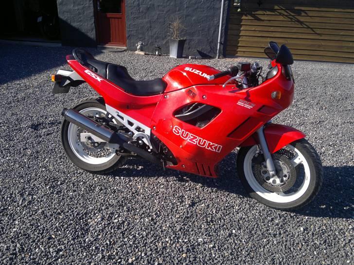 Suzuki gsx 600 f "Total skadet" billede 1