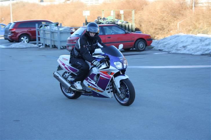 Yamaha YZF 750R (SOLGT) billede 7
