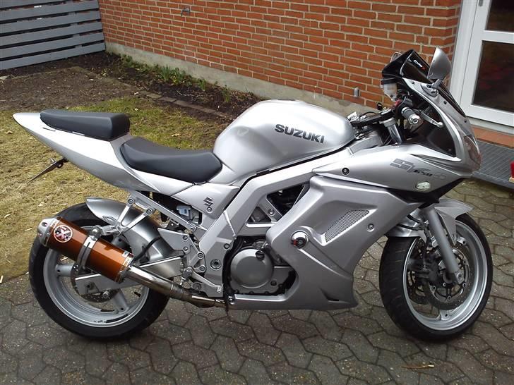Suzuki sv650k3 billede 3