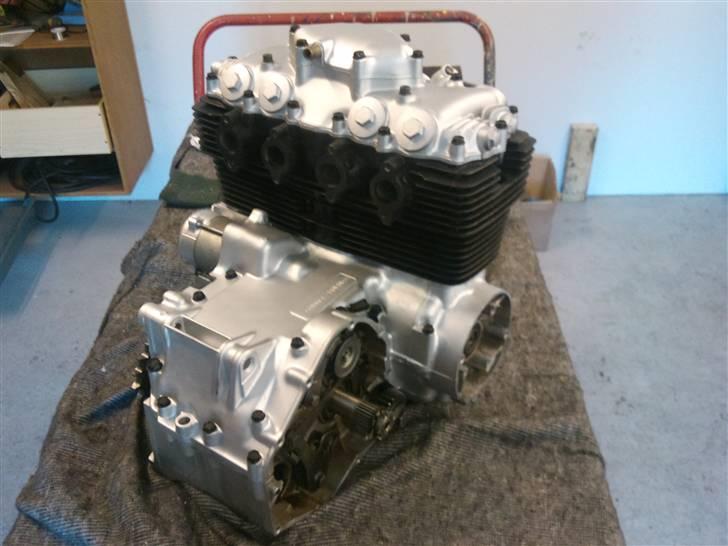 Honda CB400F -SOLGT- - Ny pakket motor med nye stempelringe og nymalet billede 2