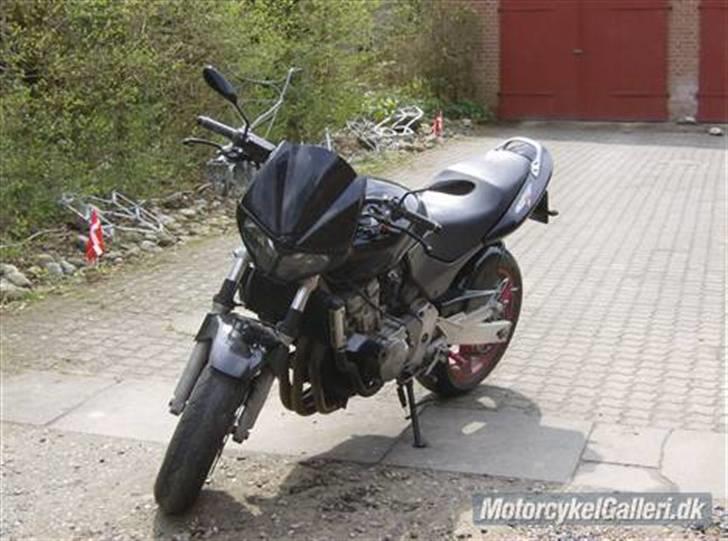Honda CB 600 F Hornet (solgt) - sælger billede, købete den med denne forlygte, men den røg af, kan godt lide den originale billede 6