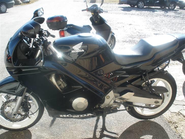 Honda cbr 600 f billede 2