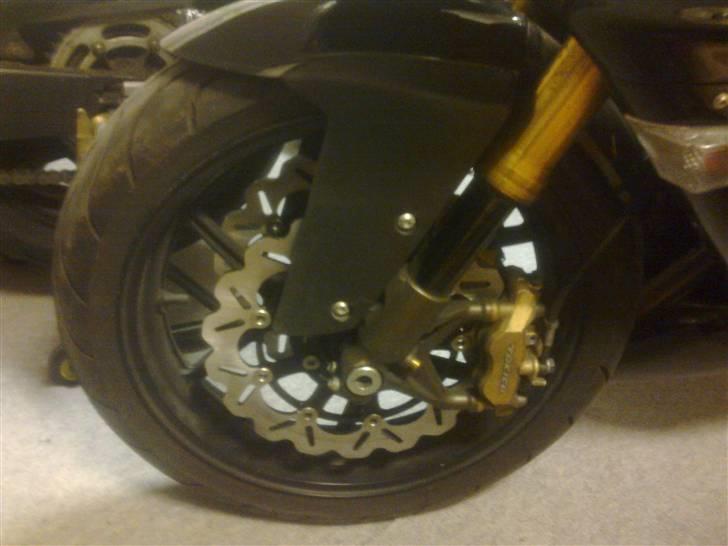 Kawasaki ZX10R billede 8