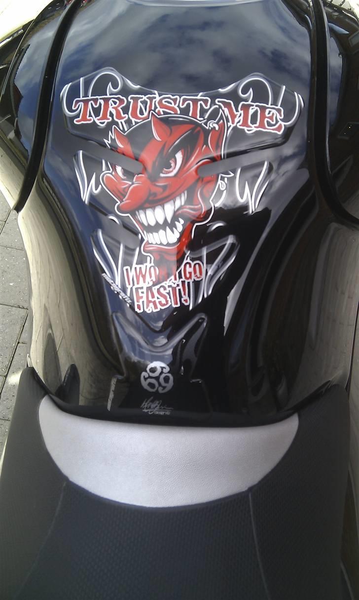Suzuki SFV 650 Gladius K9 - Motografix tankpad billede 5