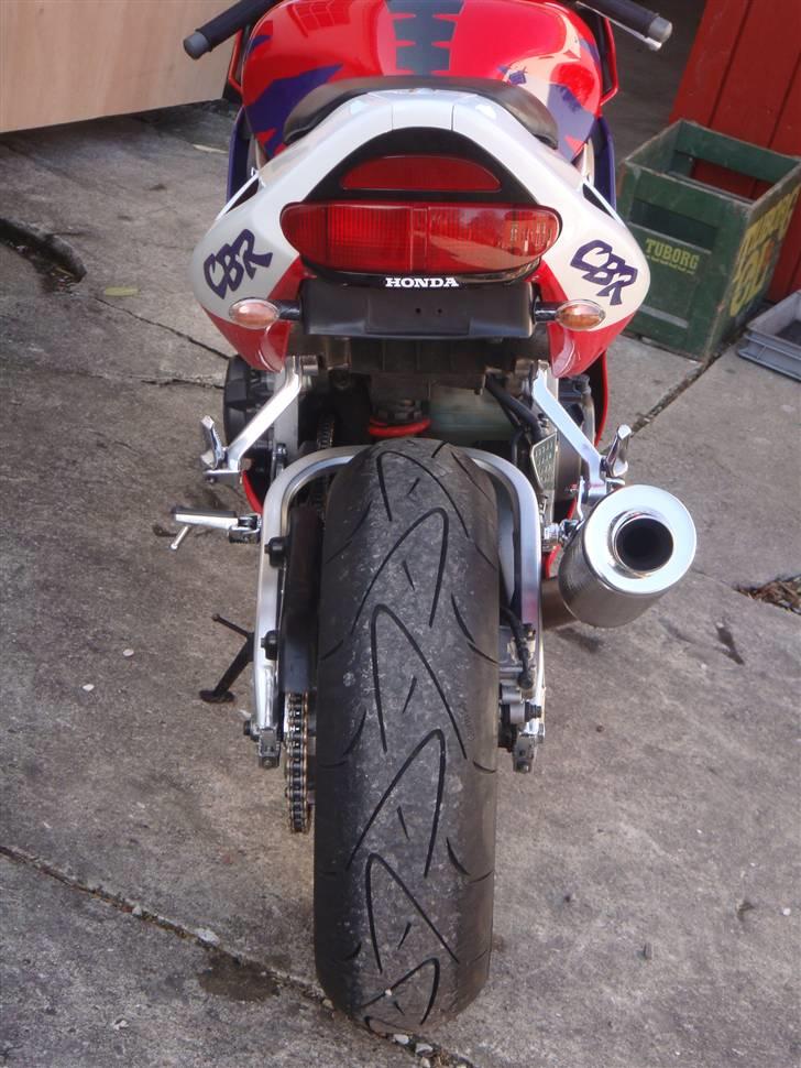 Honda CBR 900 Fireblade - Nummer pladen kommer den 31/3-2011 billede 6