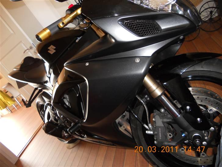 Suzuki gsx r 600 - inge mærker på nem af pusse billede 3