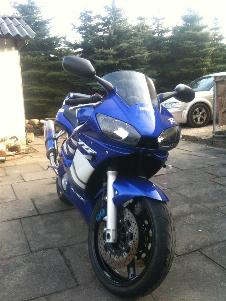 Yamaha R6 billede 1