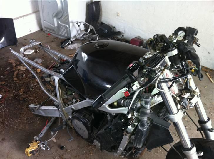 Yamaha fz 750 billede 1